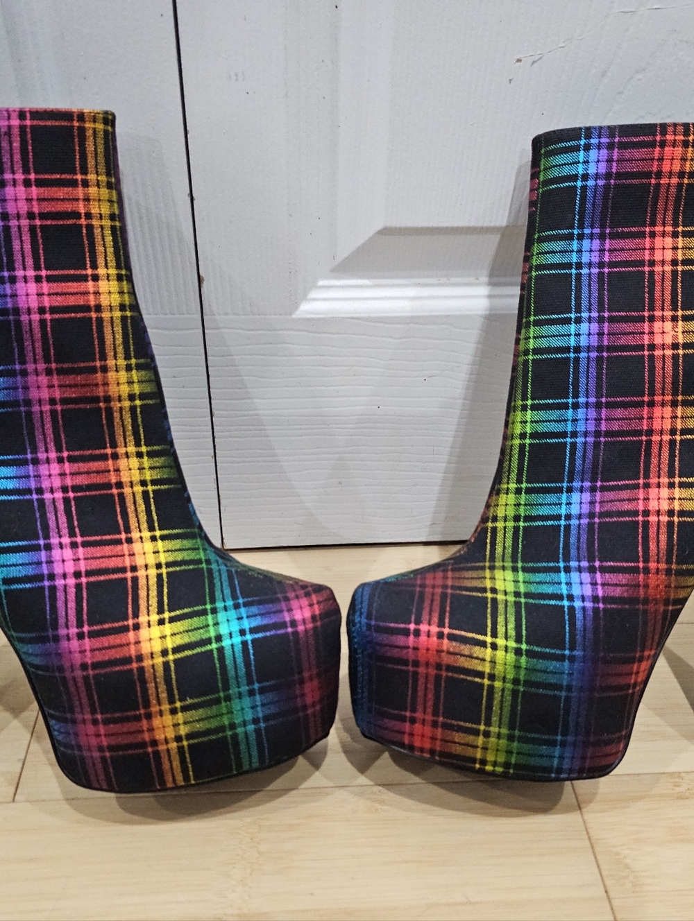 Privileged Lemon Drop Questar Rainbow Black Shiny Black Platform High Heel Boots - Picture 10 of 10